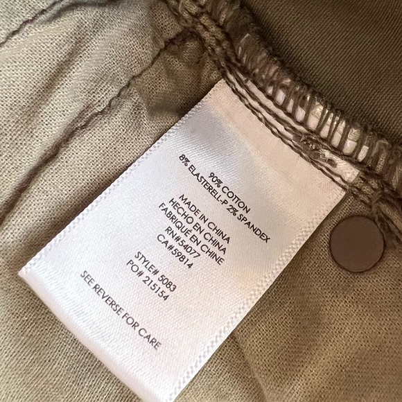 Cabi Ditsy Olive Green Floral Stretch Skinny Jeans Size 2 Style# 5083 - Picture 8 of 13